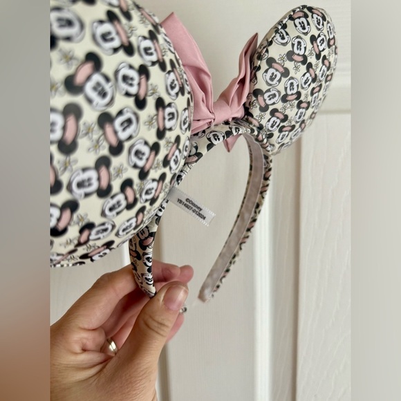 Aldi Exclusive Disney Parks Minnie Mouse Ears Mickey 2024 Pink All Over Print - Picture 4 of 4